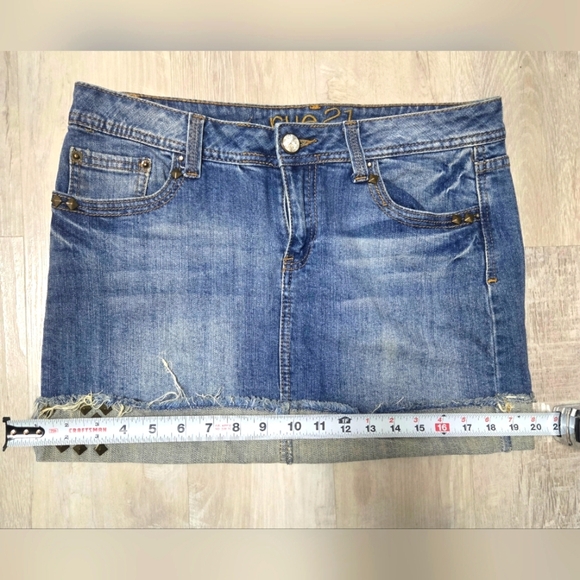 RUE 21 WOMENS JEANS SKIRT SIZE 9/10 - Picture 3 of 14